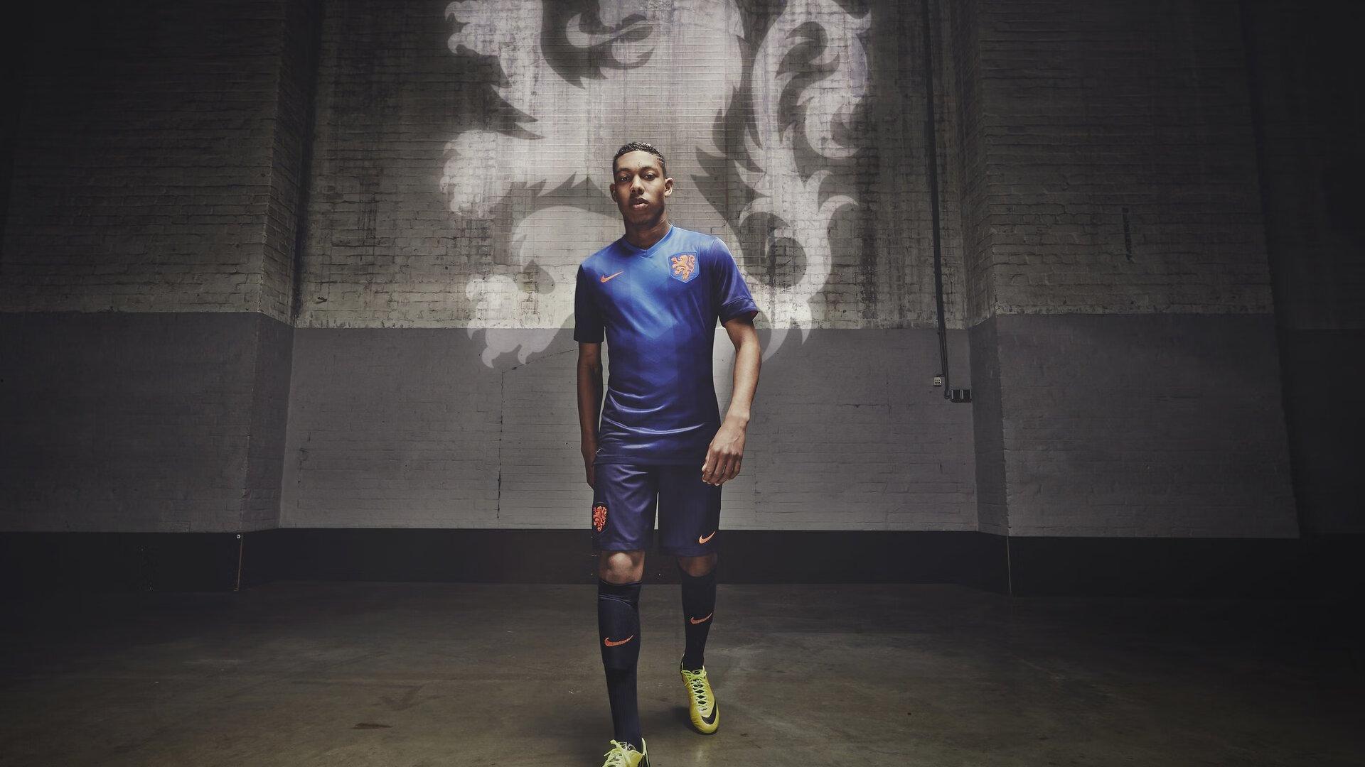 马赛俱乐部125周年庆典盛大举行 传奇球星德罗巴与纳斯里齐聚韦洛德罗姆球场