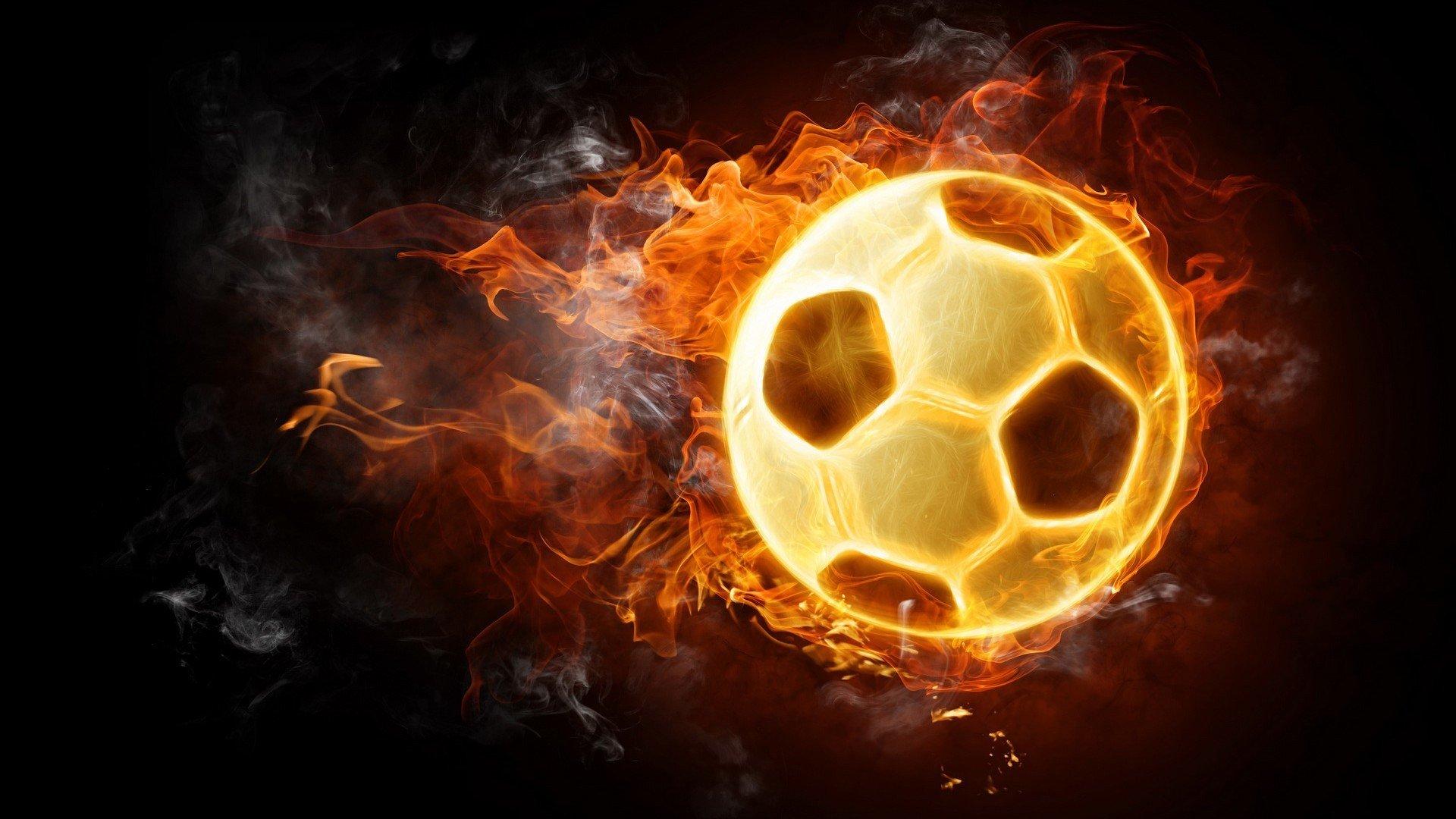 巅峰对决回溯,攻防一体与无解火力,谁定义了时代标杆?