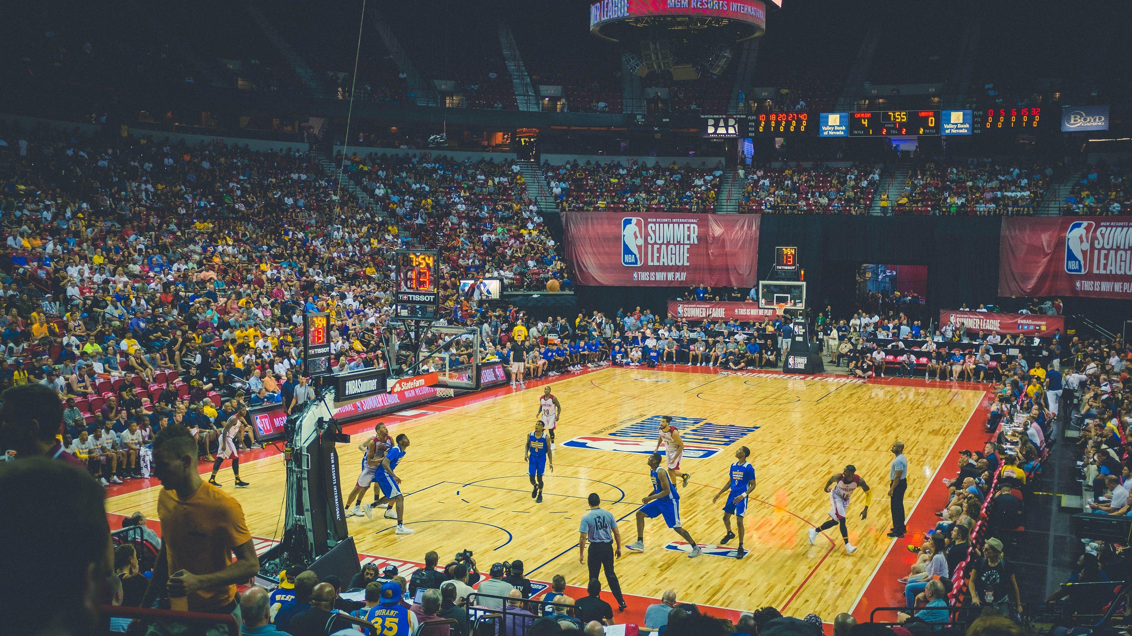 胡金秋赛后更新社交媒体，圆梦时刻泪洒现场，发文感恩团队与球迷支持