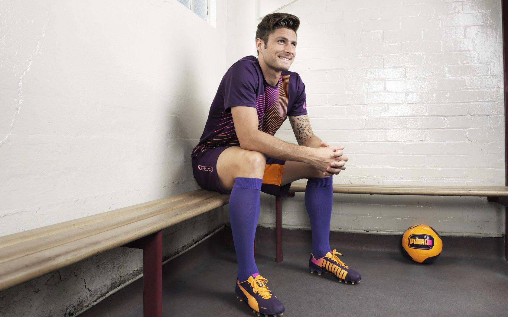 联盟震动！多队密谋詹姆斯交易 独行侠勇士加入争夺战 里奇-保罗成关键人物